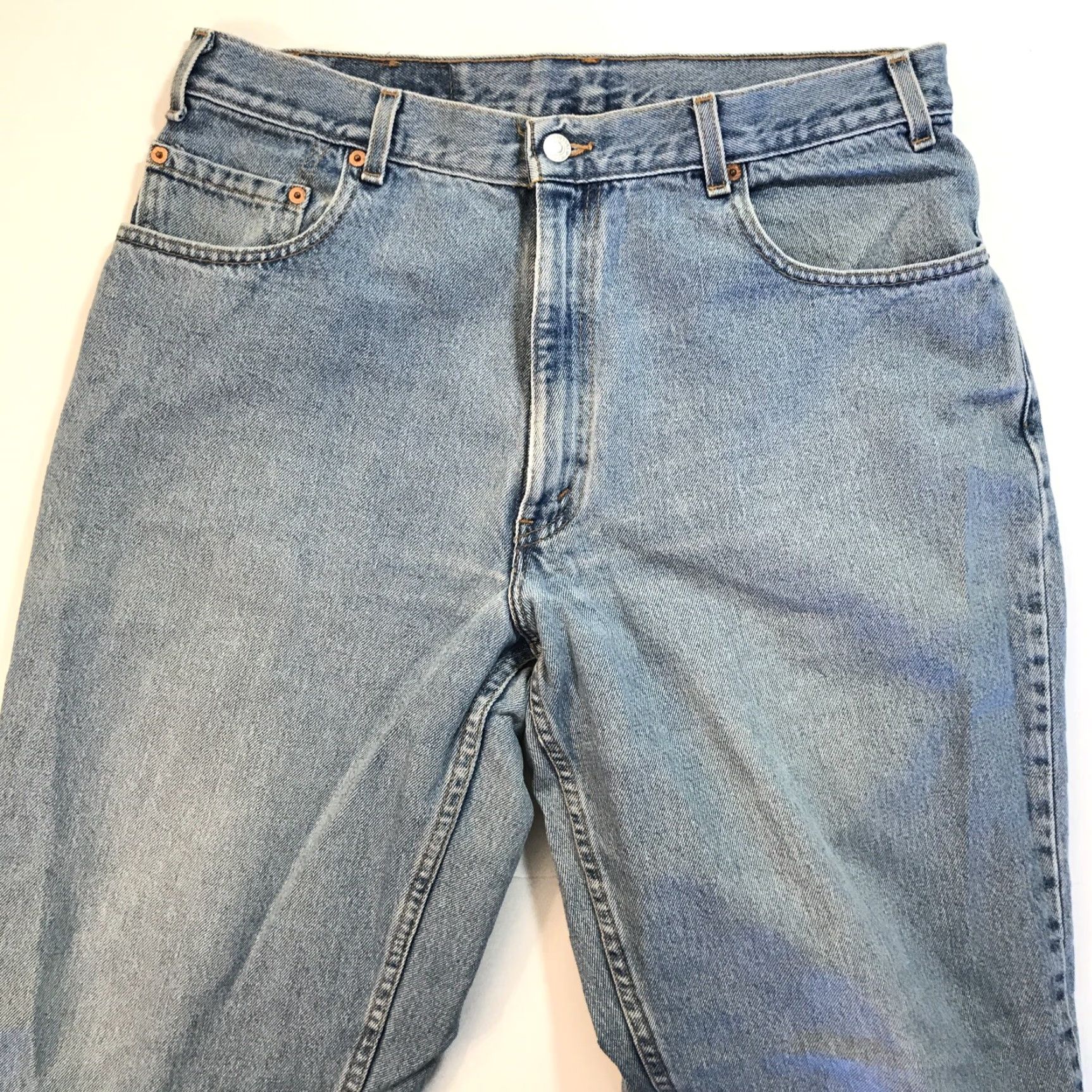 Levi's VINTAGE Levi's 560 Tapered Jeans Denim Made in USA 90s Light Wash 36 x 32 Mens Size US 36 / EU 52 - 5 Thumbnail