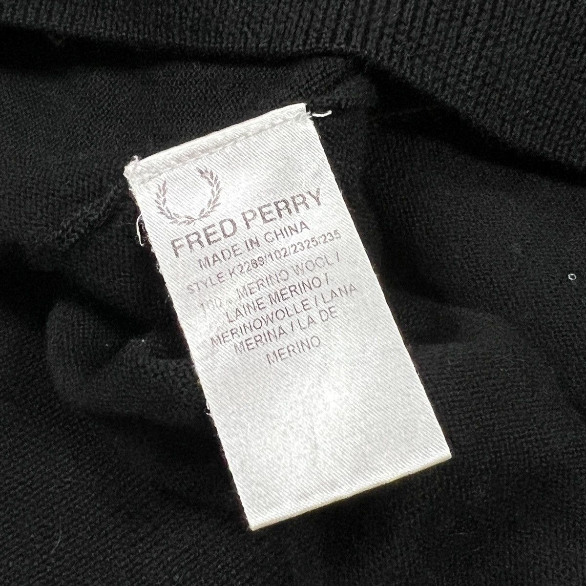 Fred Perry Fred Perry Merino Wool V-Neck Sweater Black Grey Gold Logo Size US XL / EU 56 / 4 - 6 Thumbnail