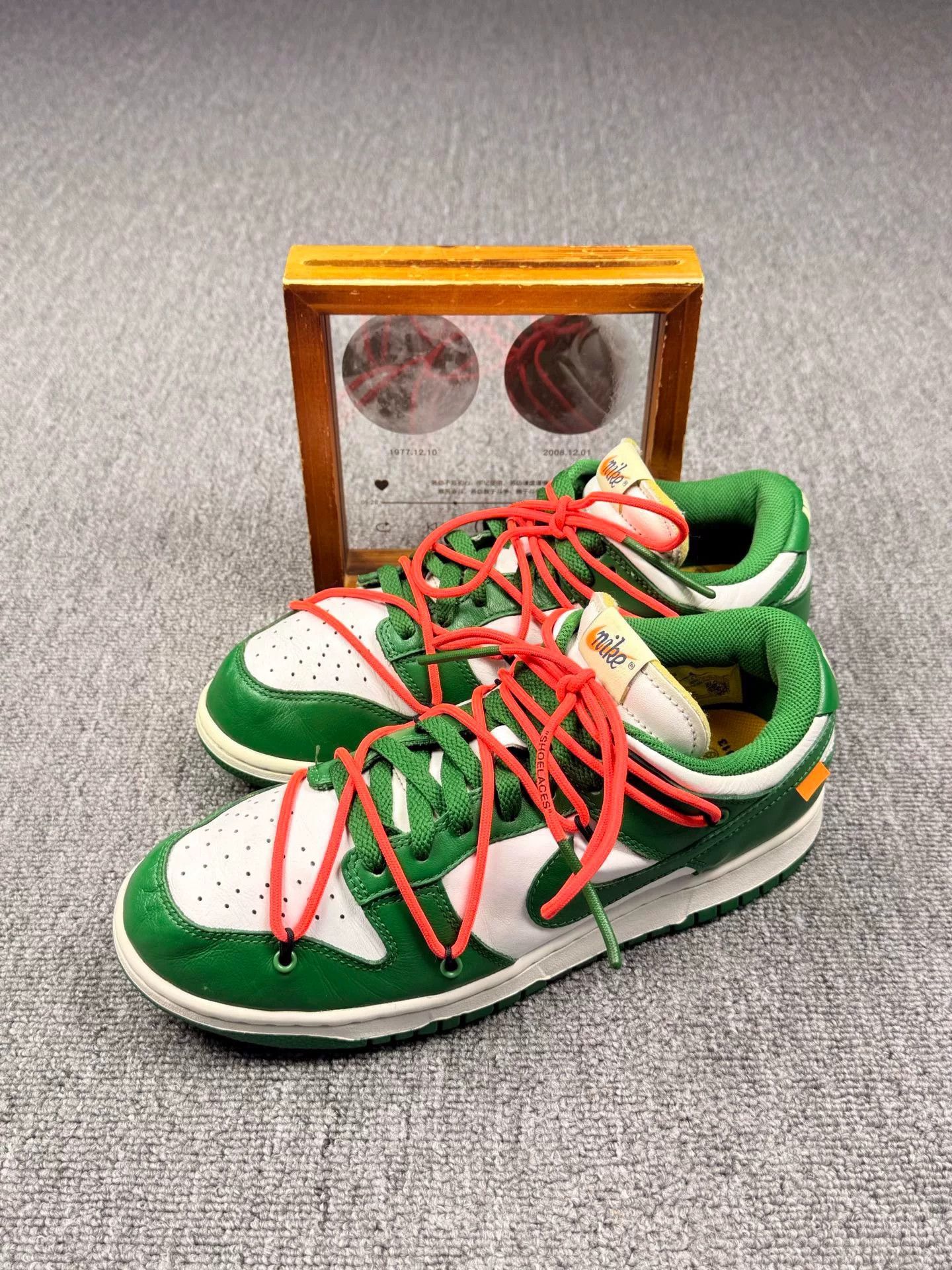 Nike Nike DUNK Green Lowtop Sneakers 9 Men Size US 9 / EU 42 - 1 Thumbnail