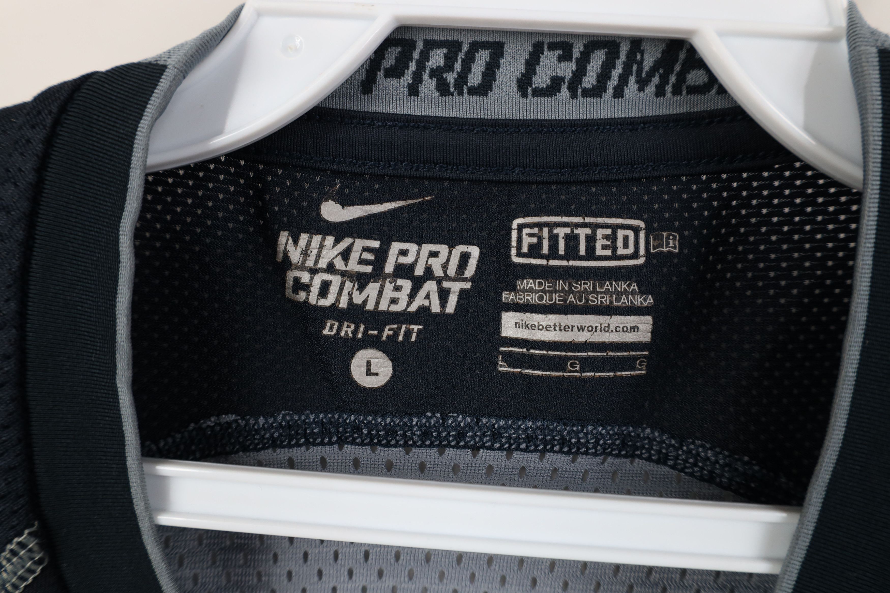 Nike Nike Pro Combat Fitted Vented Training T-Shirt Navy Blue Size US L / EU 52-54 / 3 - 5 Thumbnail