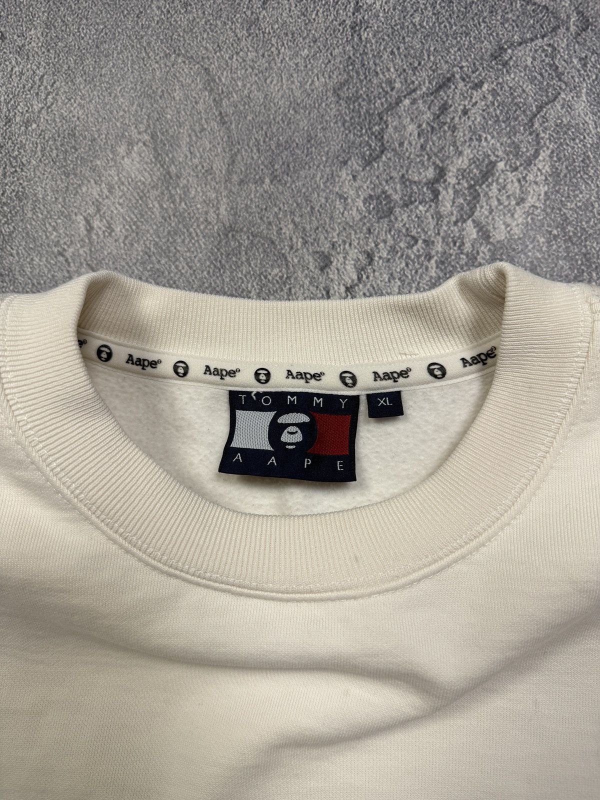 Aape × Tommy Hilfiger Tommy X Aape Collab Crazy Logo Sweatshirt Size US XL / EU 56 / 4 - 12 Thumbnail
