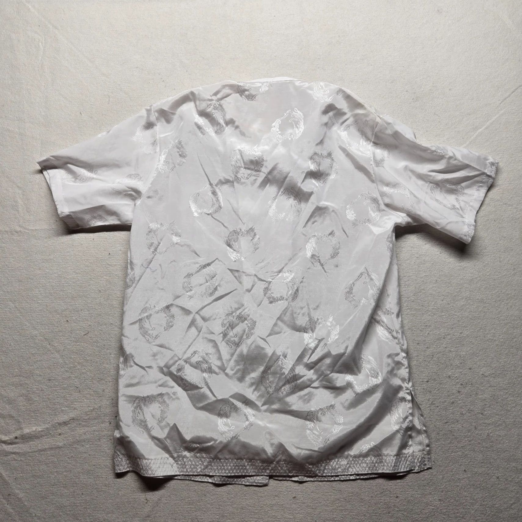 Vintage Pocket Shirt Adult L White Embroidered Crane 3 Pocket Short Sleeve Knit Crew Neck Hook & Loop Unisex Size US L / EU 52-54 / 3 - 8 Thumbnail