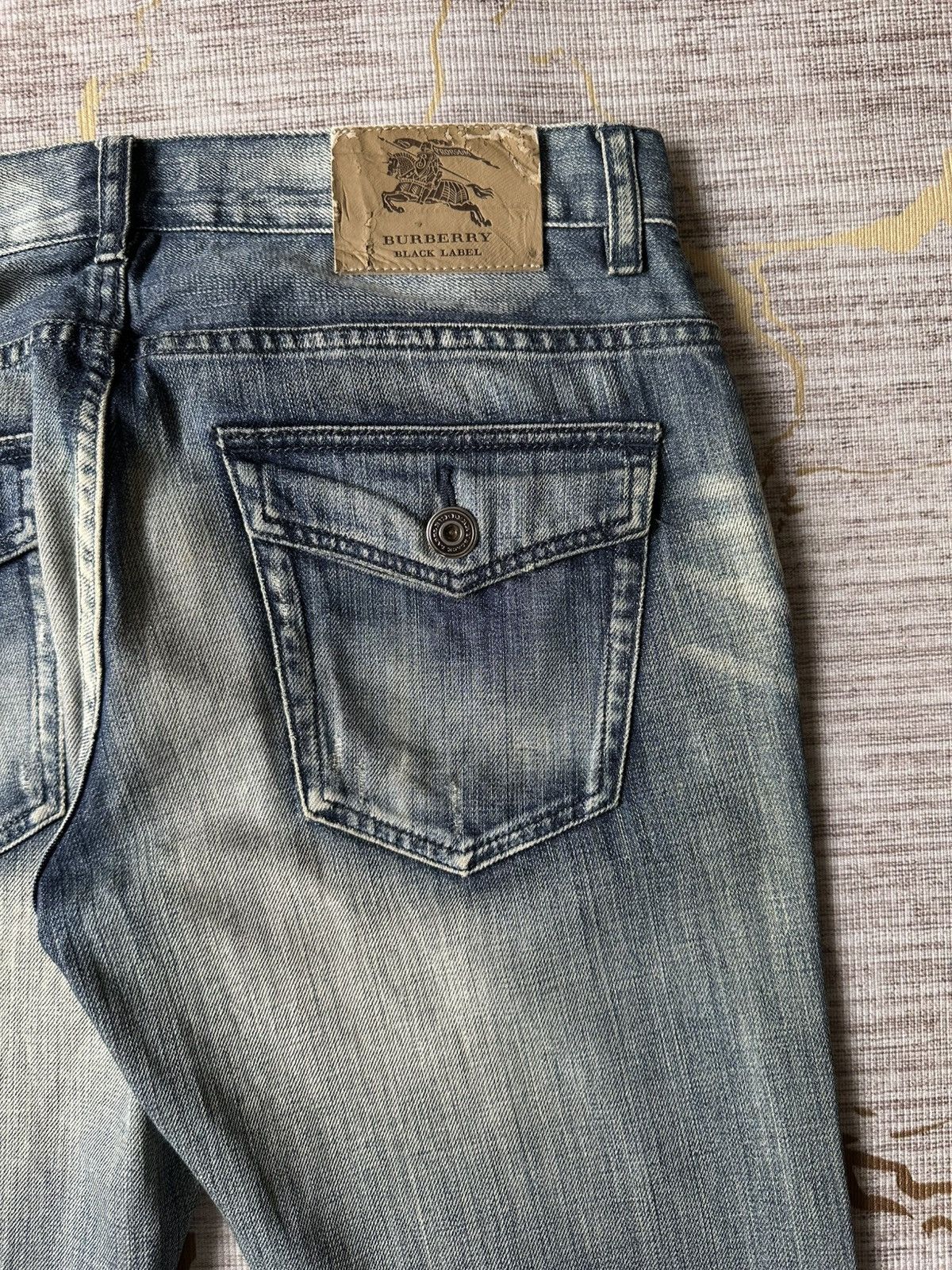 Burberry Burberry Black Label Faded Blue Design Distressed Denim Size US 30 / EU 46 - 20 Thumbnail