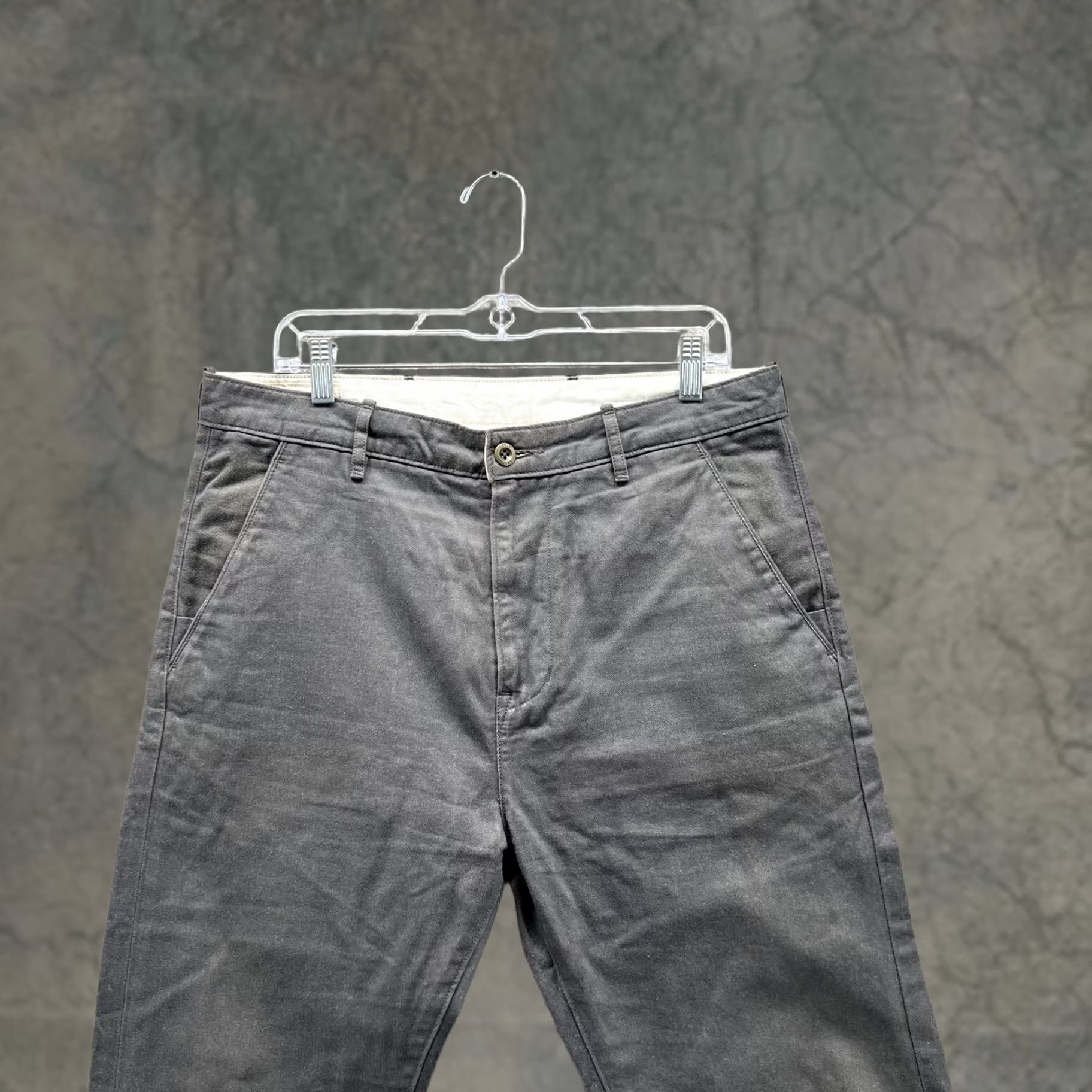 Levi's Levi's Pants Jeans Men 34x30 Gray Chino Flat Front Cotton Trousers Casual Formal Workwear Straight Leg Pants Size US 34 / EU 50 - 1 Thumbnail