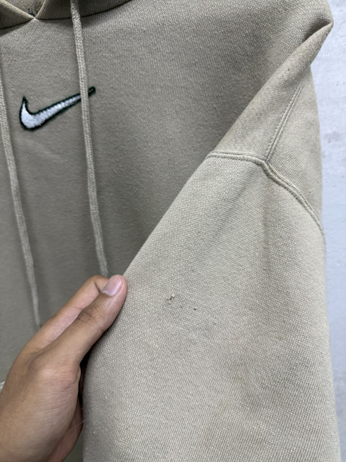 Nike Vintage Nike Center Swoosh Cream Travis Hoodie Size US XXL / EU 58 / 5 - 7 Thumbnail