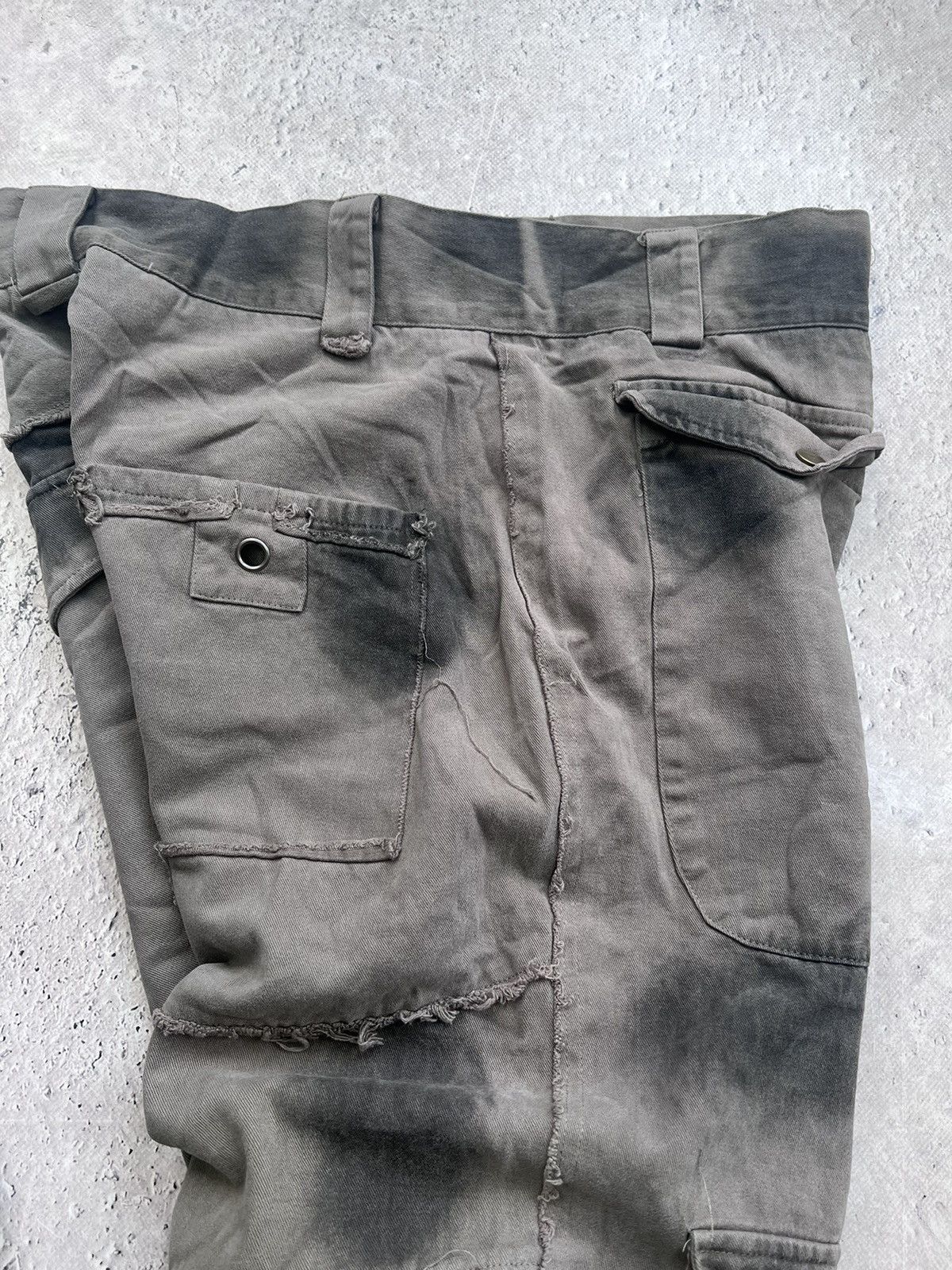 Issey Miyake × Japanese Brand × Tete Homme 2000s Tete Home Multipocket Bondage Cargo Pants Size US 32 / EU 48 - 9 Thumbnail
