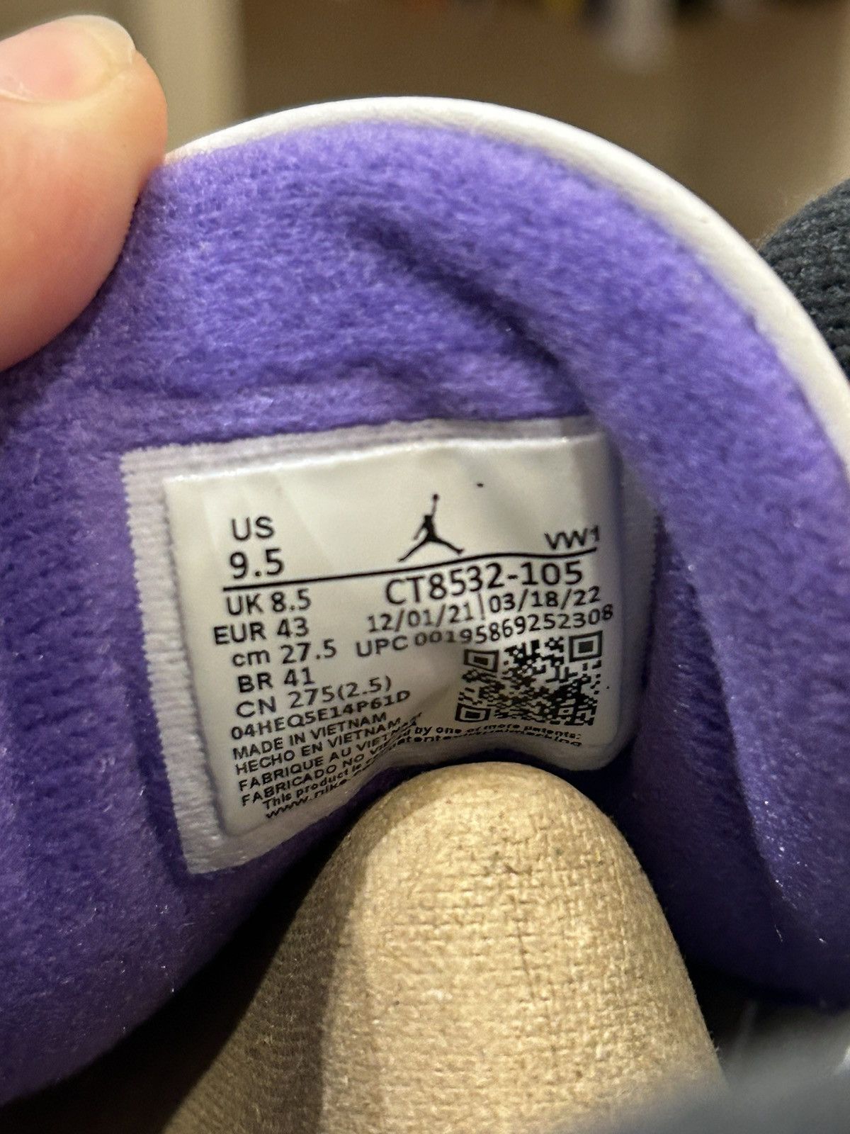 Nike Jordan 3 Retro Dark Iris Size US 9.5 / EU 42-43 - 8 Thumbnail