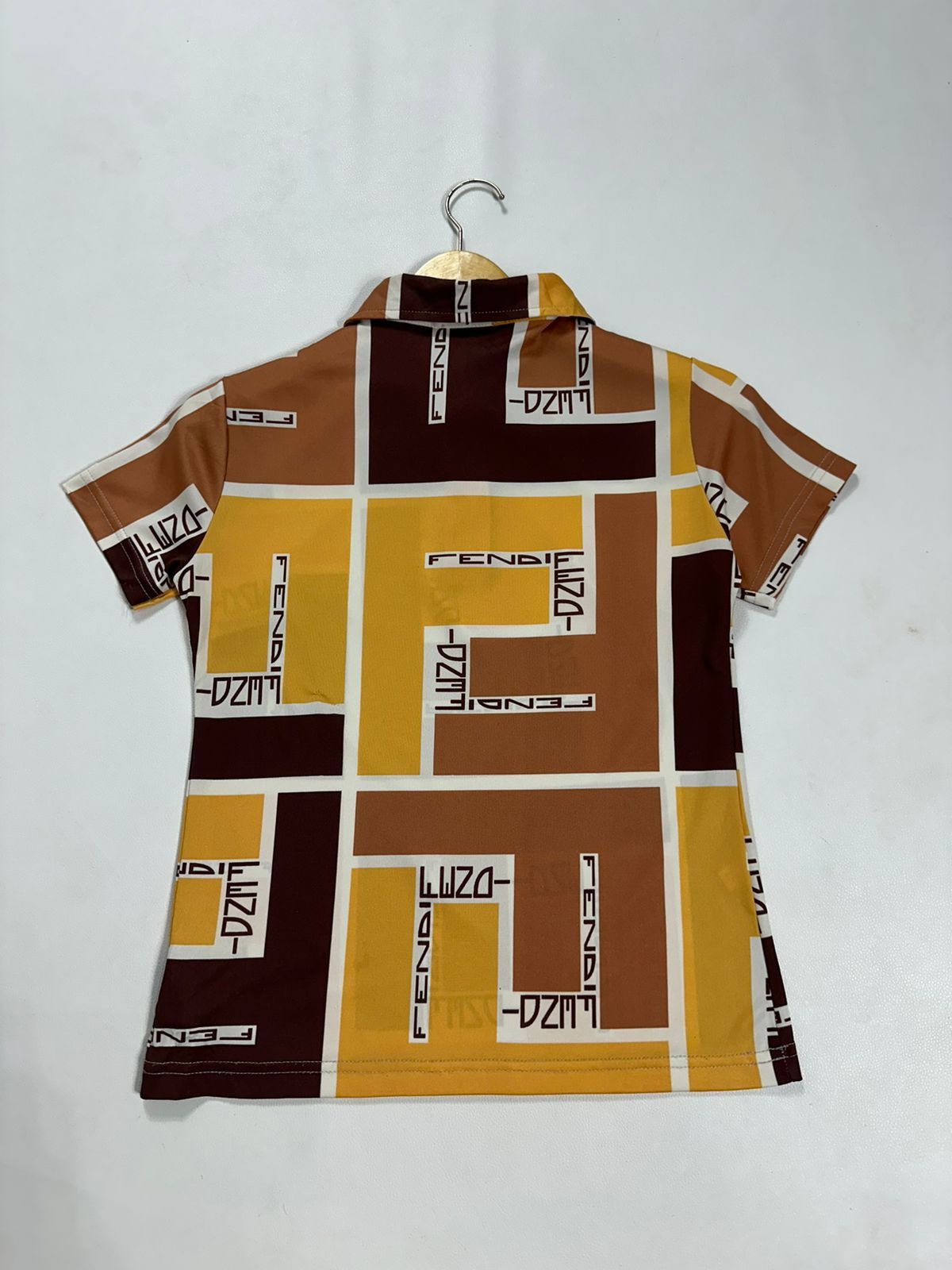 Fendi × Vintage Fendi Polos Logo Font Design Size M / US 6-8 / IT 42-44 - 8 Thumbnail