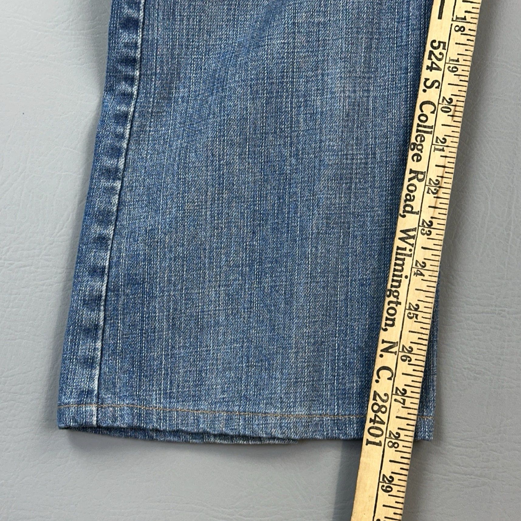 Levi's VINTAGE Levis 527 Jeans Mens 36x28 Medium Wash Denim Low Boot Cut Cowboy Y2K Size US 36 / EU 52 - 3 Thumbnail