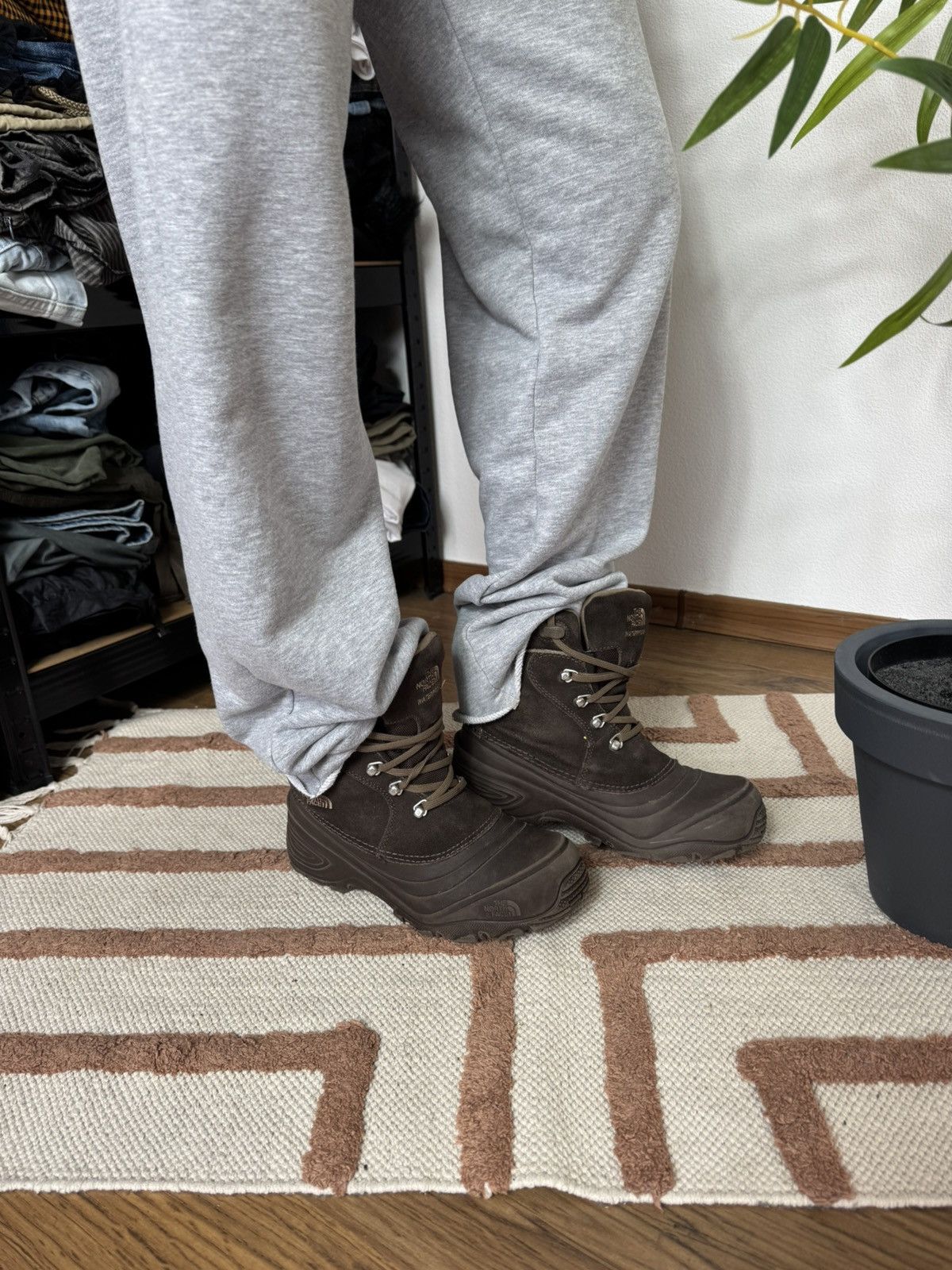 The North Face VINTAGE RARE THE NORTH FACE BROWN TRACKING RUBBER BOOTS Size US 6 / IT 36 - 9 Thumbnail