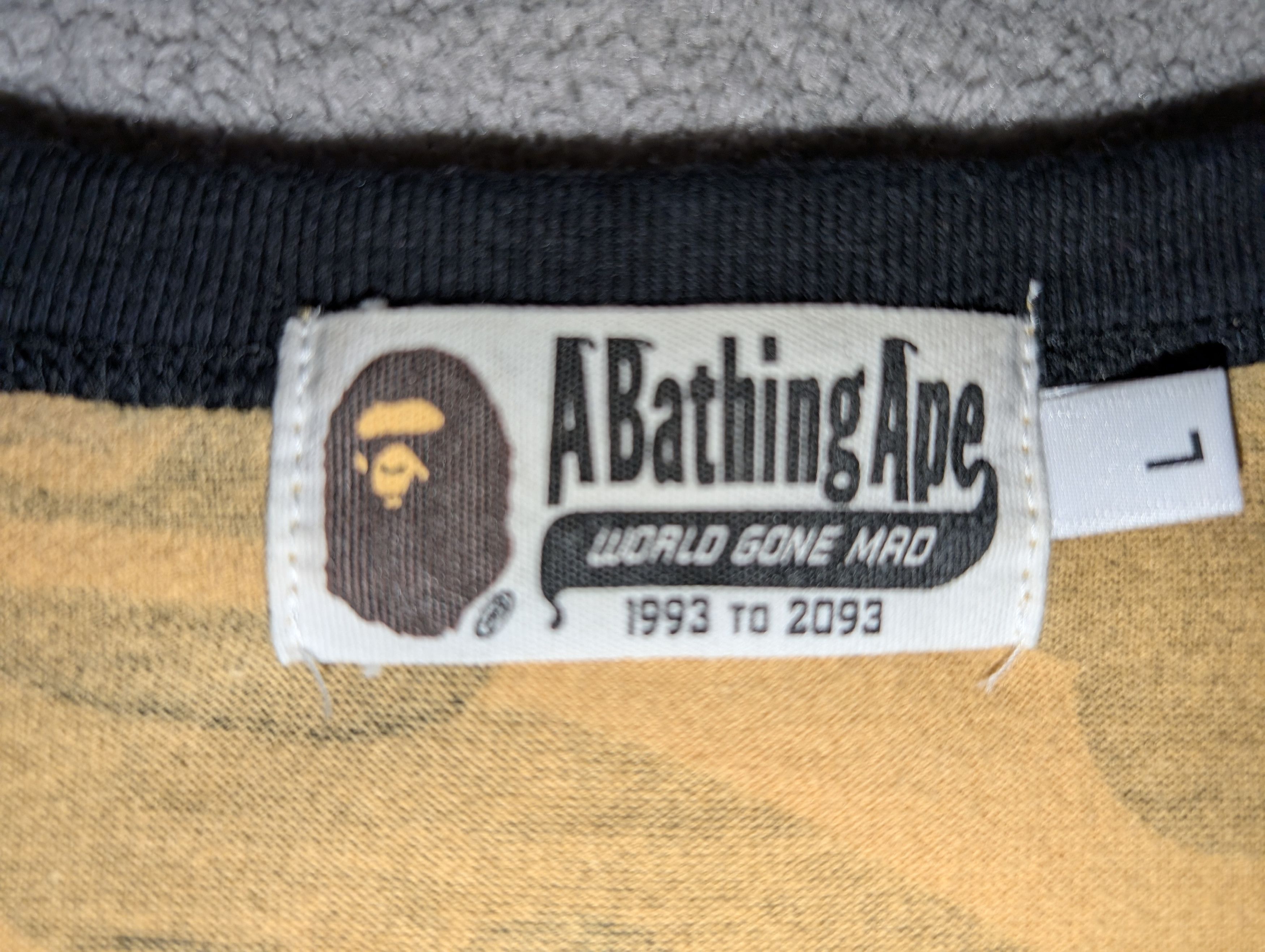 Bape BAPE FRONT BLACK/ BACK YELLOW CAMO T-SHIRT Size US L / EU 52-54 / 3 - 2 Thumbnail