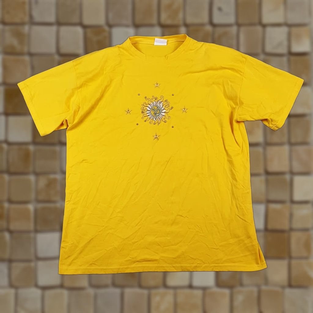 Vintage Vintage Bobbie Brooks Women’s XL T-Shirt Short Sleeve 90s Sun Embroidered Space Stars Yellow Size XL / US 12-14 / IT 48-50 - 1 Thumbnail