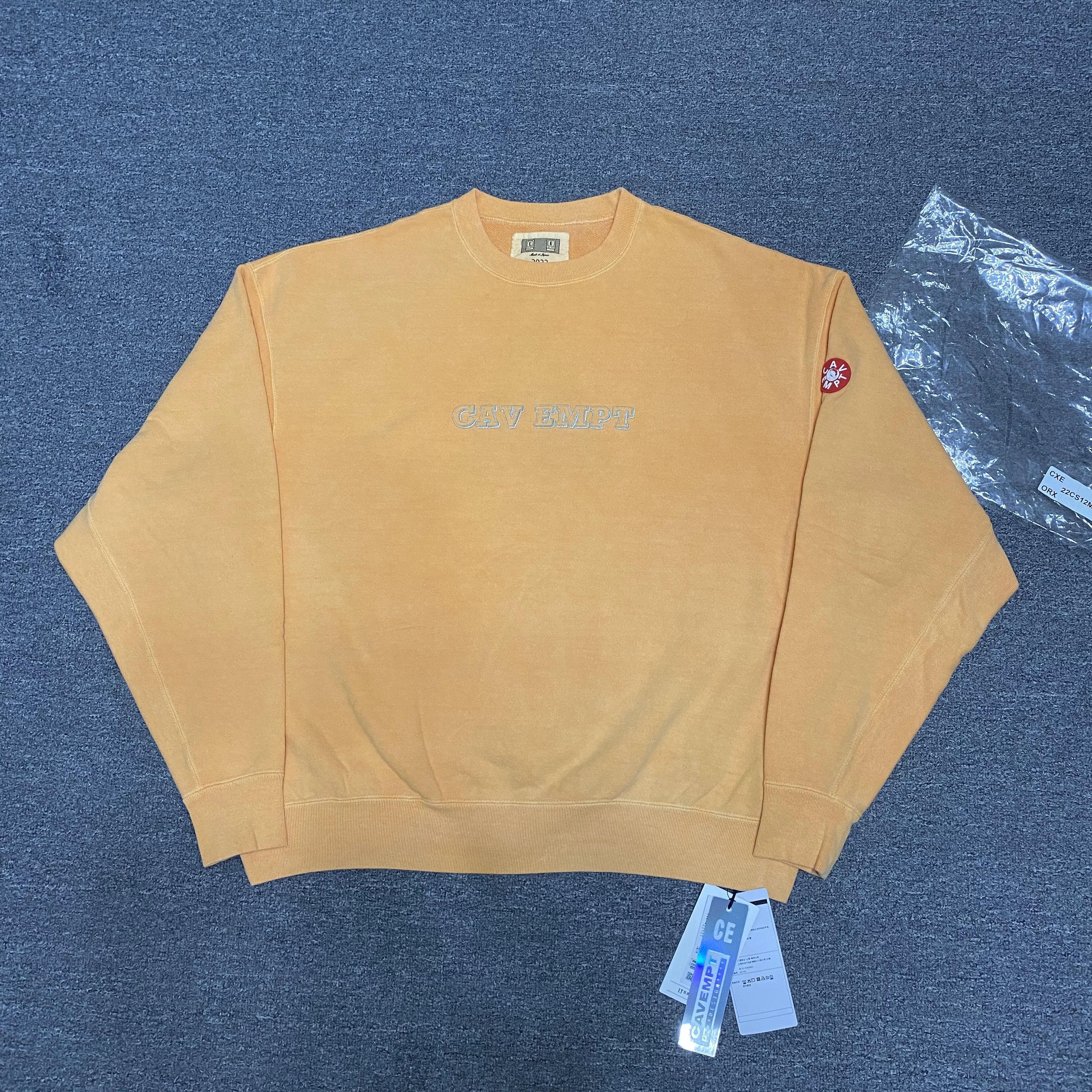 Cav Empt CAVEMPT 22AW Washed Sweatshirt Size US L / EU 52-54 / 3 - 1 Thumbnail