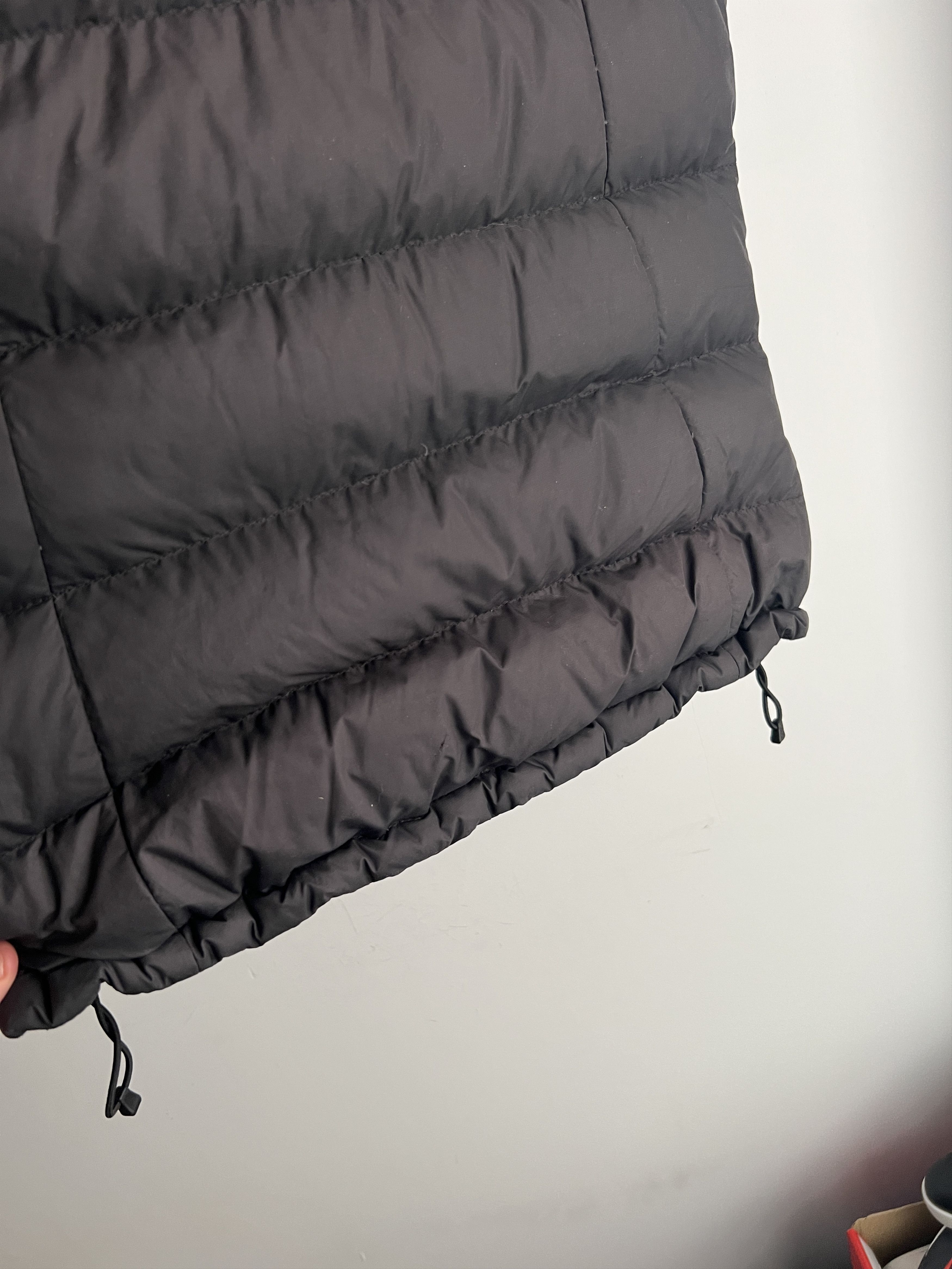 The North Face × Vintage THE NORTH FACE Women’s Large Black Nuptse 700 Down Vest Size S / US 4 / IT 40 - 11 Thumbnail