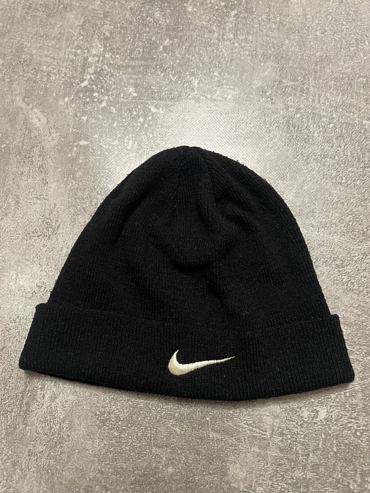 Nike Vintage Nike Swoosh Logo Beanie Hat Size ONE SIZE - 1 Thumbnail