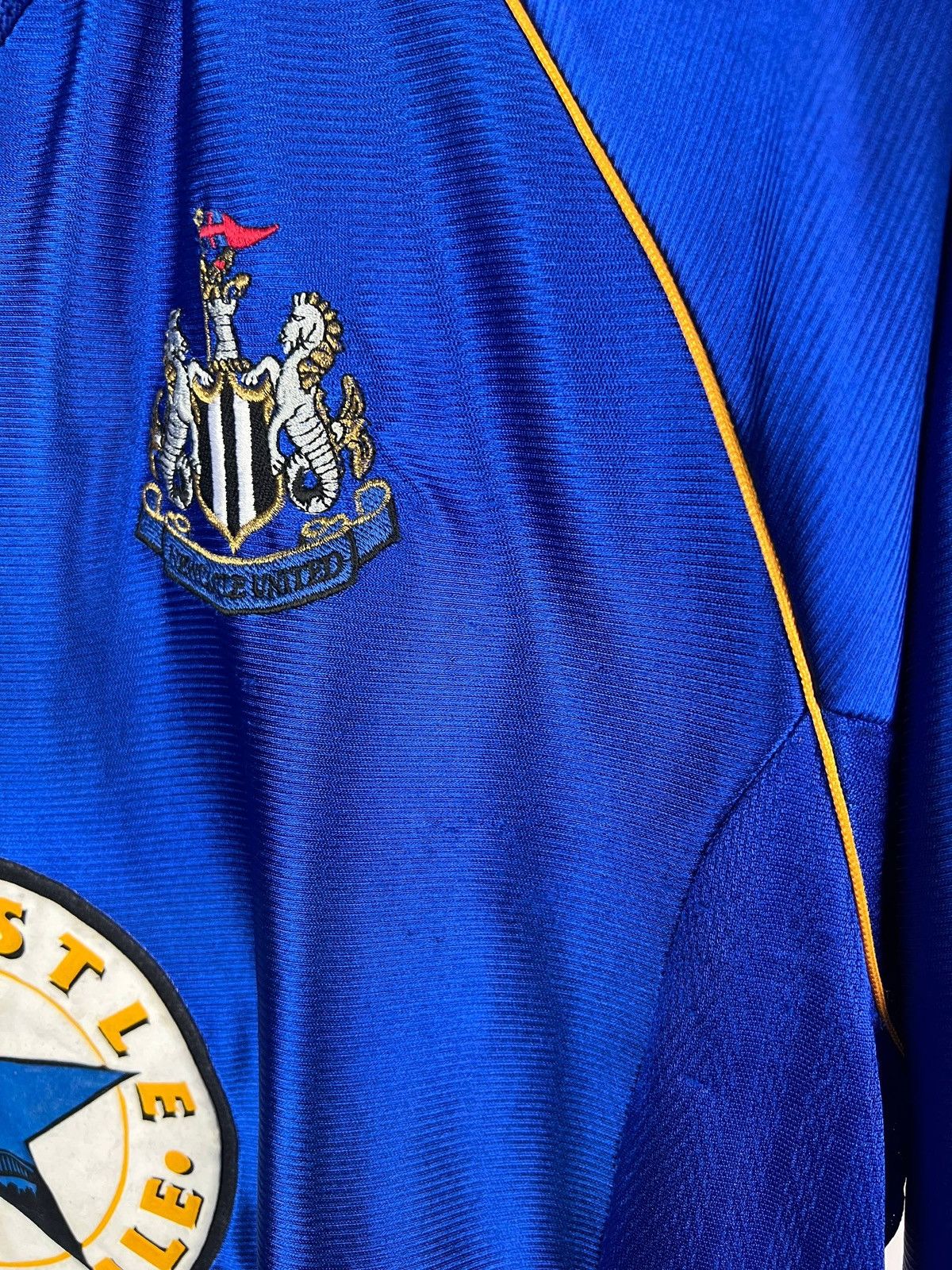 Adidas Newcastle United Adidas 1998/98 jersey size L Size US L / EU 52-54 / 3 - 7 Thumbnail