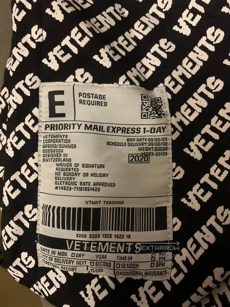 Vetements Vetements Logo Tagged Black and White Hooded Sweatshirt Size US XS / EU 42 / 0 - 3 Thumbnail