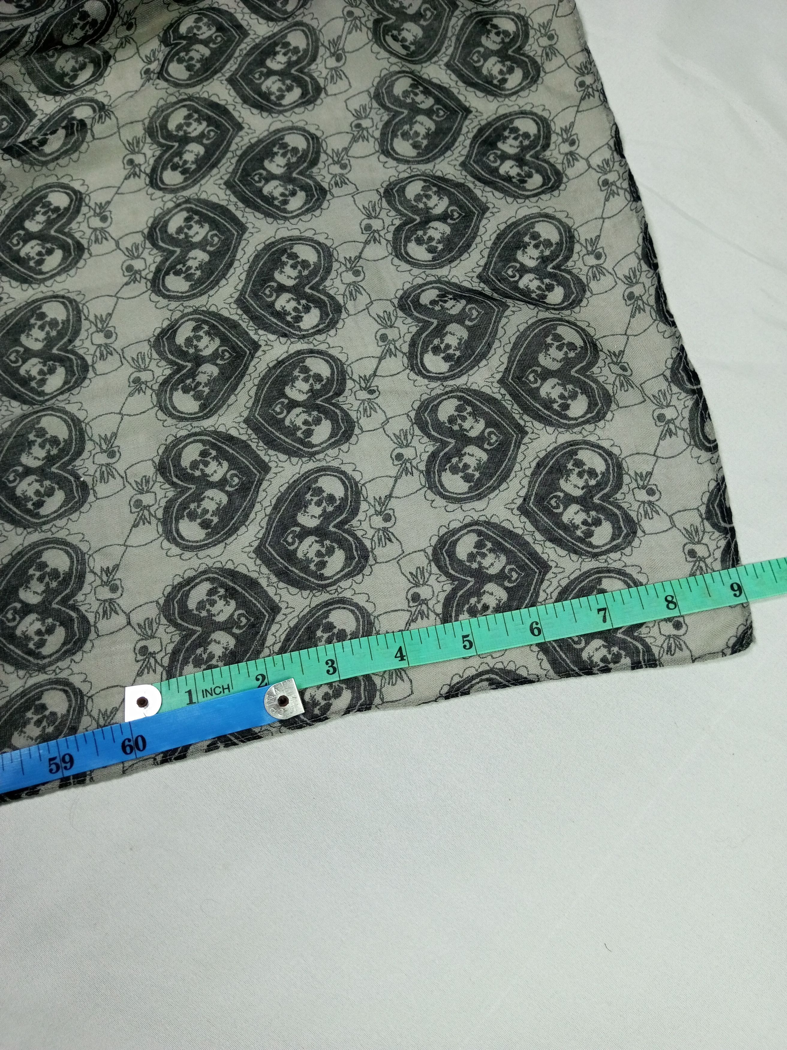 Japanese Brand Skulls Scarf Inspired By Alexander McQueen Size ONE SIZE - 10 Thumbnail