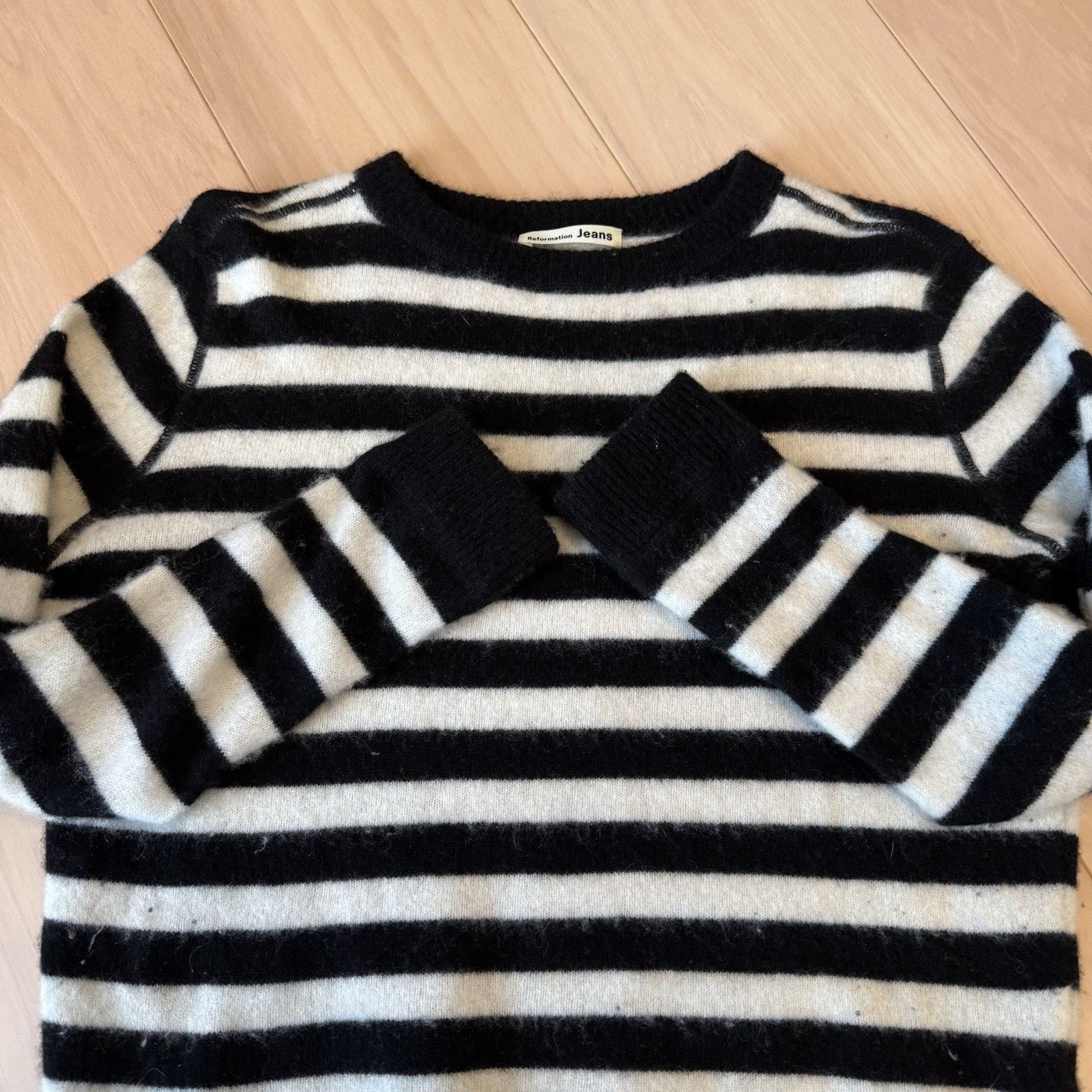 Reformation Reformation Cashmere Sweater Women's S Black White Stripped Size S / US 4 / IT 40 - 5 Thumbnail