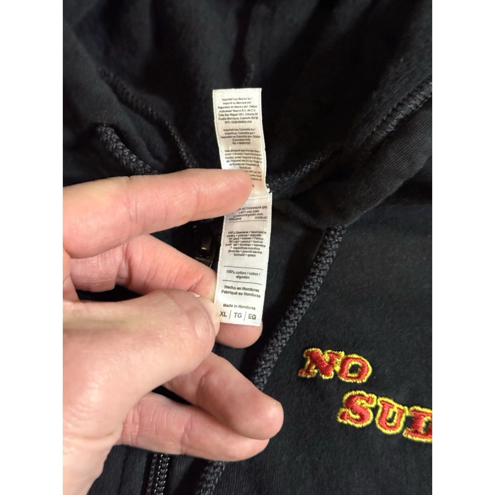 American Apparel VINTAGE No Sudden Move Cast & Crew Movie Promo Full Zip Hoodie Men XL Black American Apparel Hoodie Embroidered Graphic Print Pockets City Movie 2021 Size US XL / EU 56 / 4 - 5 Thumbnail