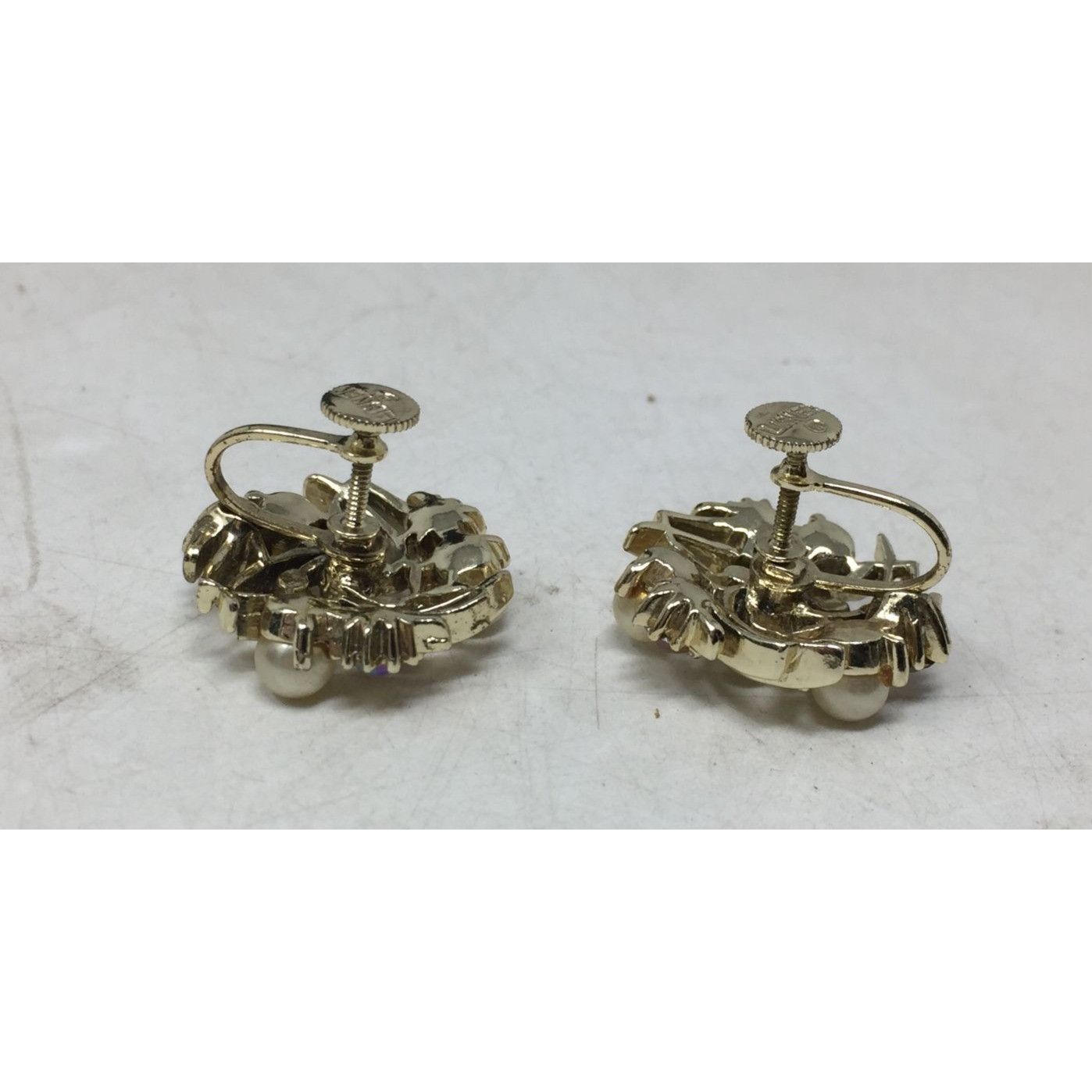 Other Women's Vintage LISNER Gold Tone Clip On Screw Back Earrings Size ONE SIZE - 3 Thumbnail
