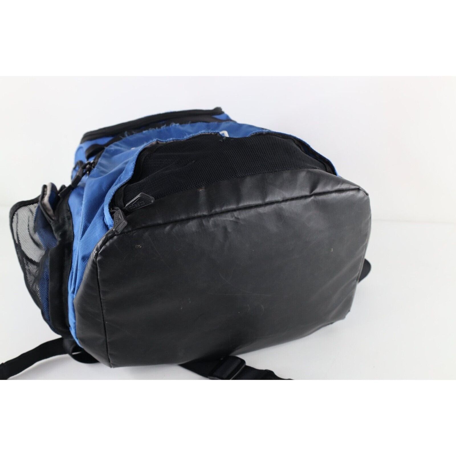 Speedo × Vintage Vintage Speedo Distressed Large Backpack Book Bag Size ONE SIZE - 11 Thumbnail
