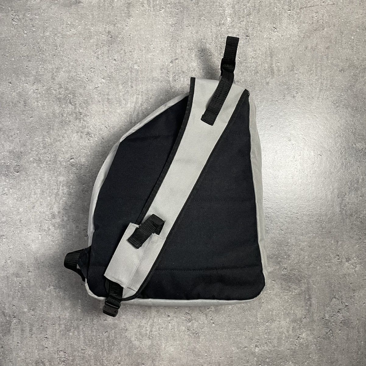 Nike Vintage Sligbag Nike Streetwear Gray Y2K Bag Nike 00s Size ONE SIZE - 2 Thumbnail