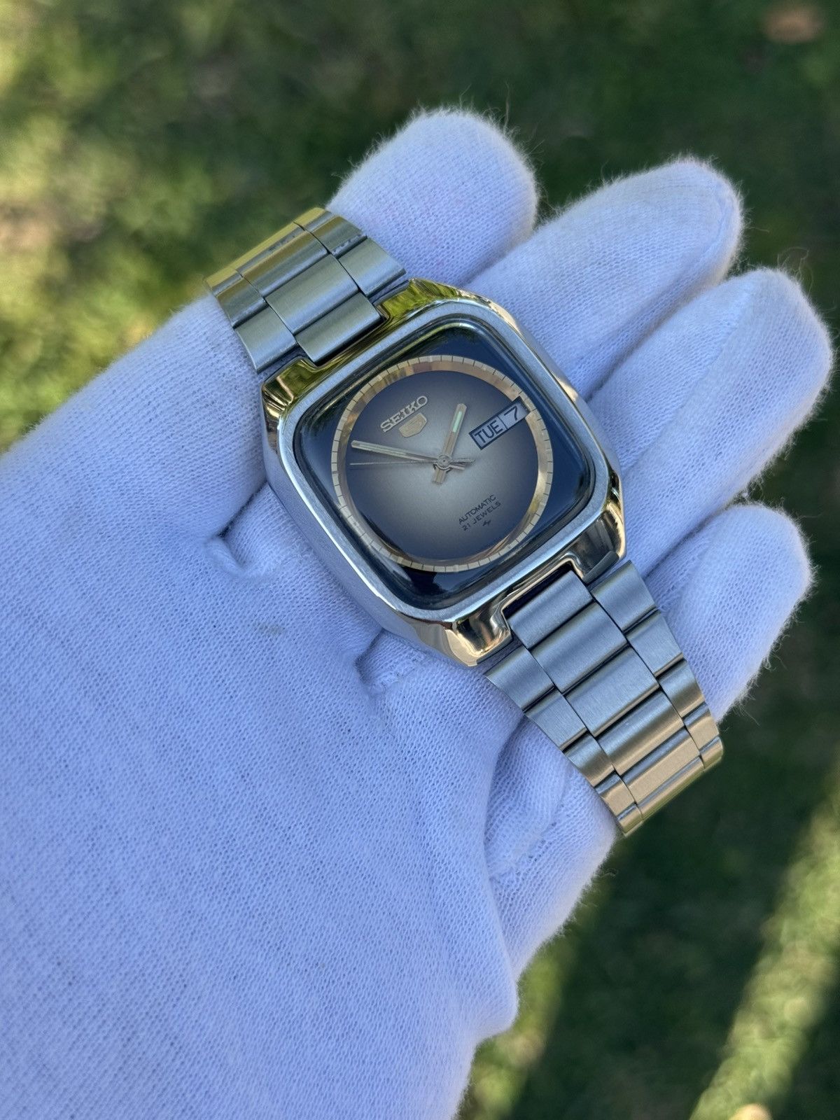 Seiko Vintage Seiko 5 Automatic Watch: smoke-grey Dial, mens watch Size 36 - 13 Thumbnail