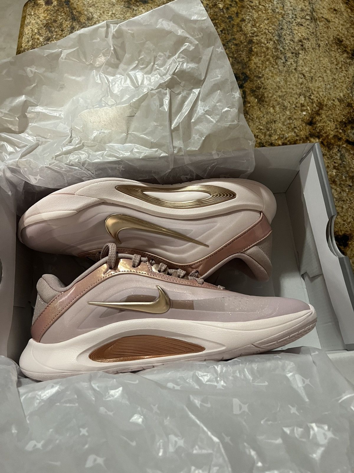 Nike Nike Women’s Pink Gold Sneakers New With Box Comfortable Size US 8.5 / IT 38.5 - 5 Thumbnail