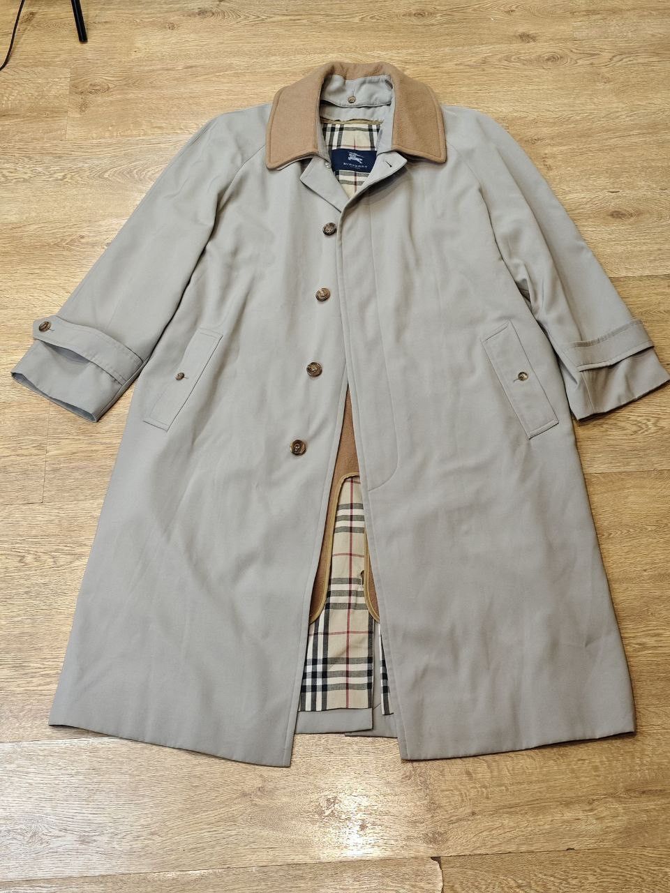 Burberry × Vintage Original Burberry Coat with Signature Lining Size US XL / EU 56 / 4 - 1 Thumbnail