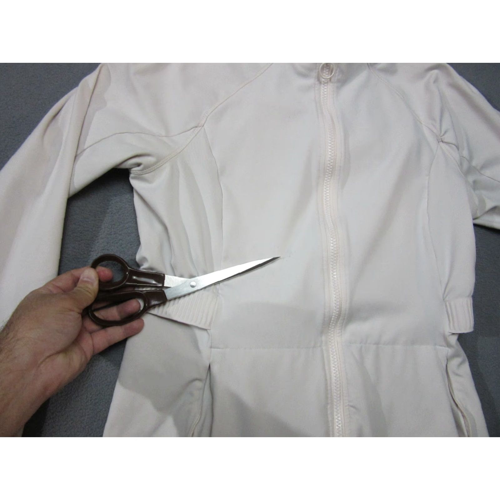 Fabletics Fabletics Womens Jacket Small White Logo Training Thumbholes Full Zip Size S / US 4 / IT 40 - 3 Thumbnail