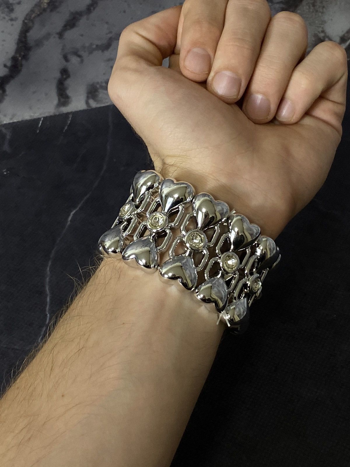 Japanese Brand Vintage Y2K Chunky Heart Bracelet with Rhinestones Size ONE SIZE - 4 Thumbnail