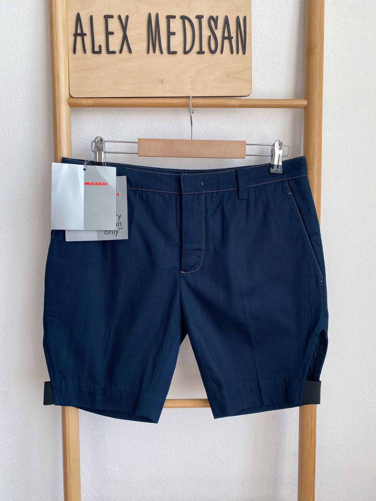 Prada New Prada Shorts Size 25 Size 25" / US 0 / IT 36 - 1 Thumbnail