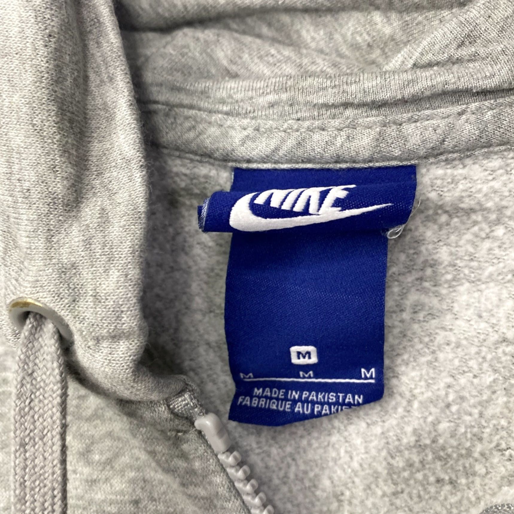 Nike Nike Hoodie Womens Small Grey Cropped Zip Up Full Zip Hooded Pockets Logo Activewear, 90s? No, not applicable. Size M / US 6-8 / IT 42-44 - 3 Thumbnail