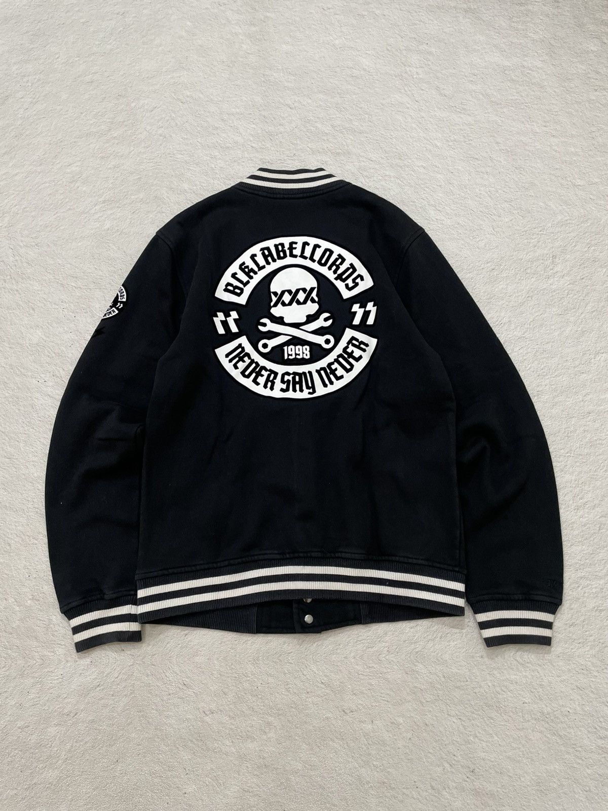 Japanese Brand 2000s Varsity Rebel Blok Logo Skull Gothic Y2K Japanese LGB Size US L / EU 52-54 / 3 - 1 Thumbnail