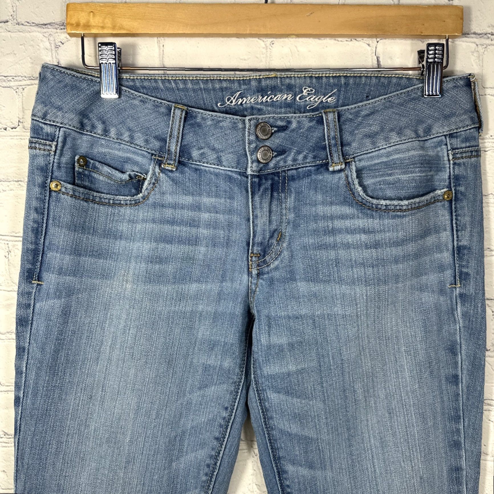 Vintage VINTAGE American Eagle ARTIST Jeans Womens 8 Low Rise Flare Light Wash Stretch 2010 Size 24" / US 00 / IT 34 - 2 Thumbnail