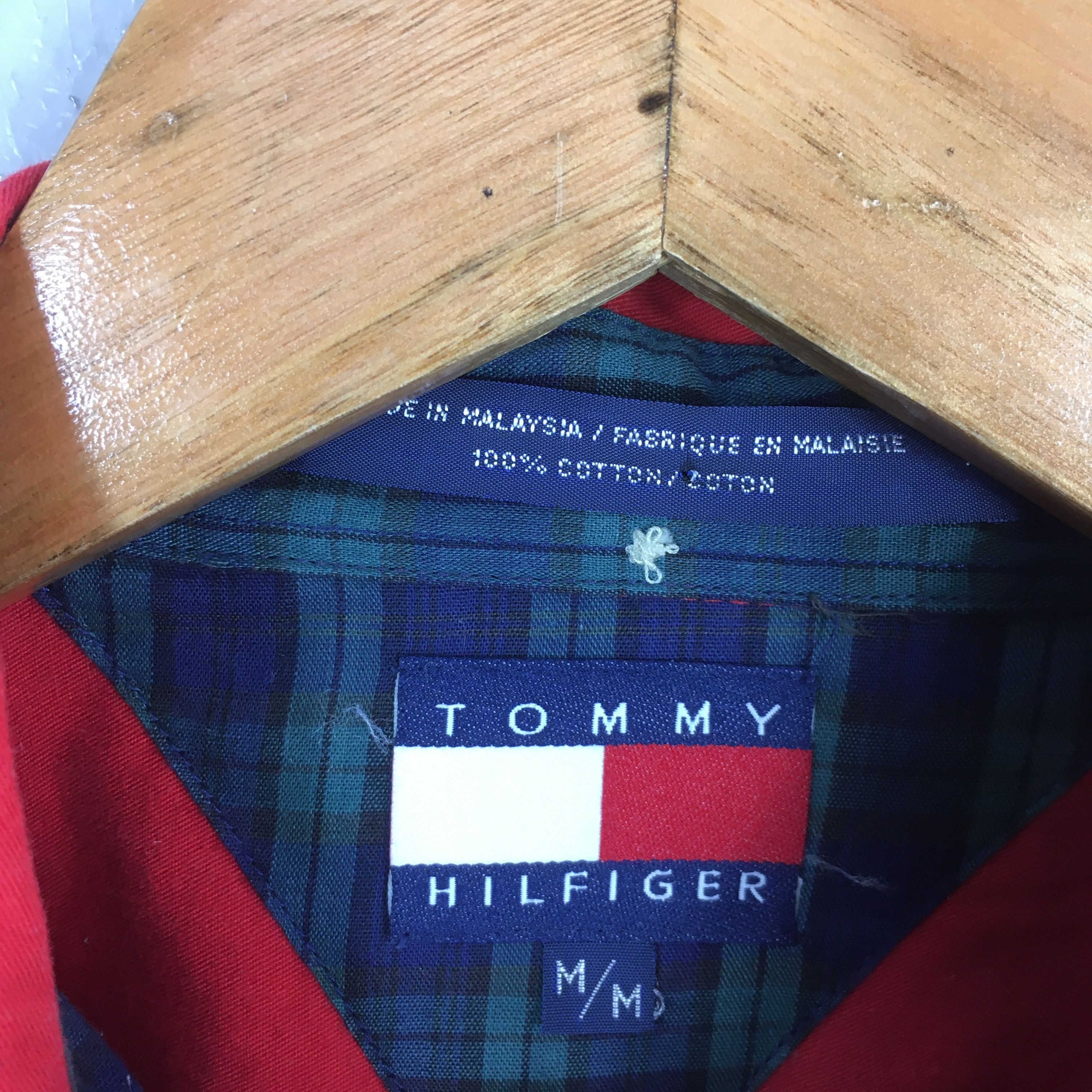Tommy Hilfiger Vintage 90s Tommy Hilfiger Plain Red Casual Oxfords Medium Size US M / EU 48-50 / 2 - 5 Thumbnail