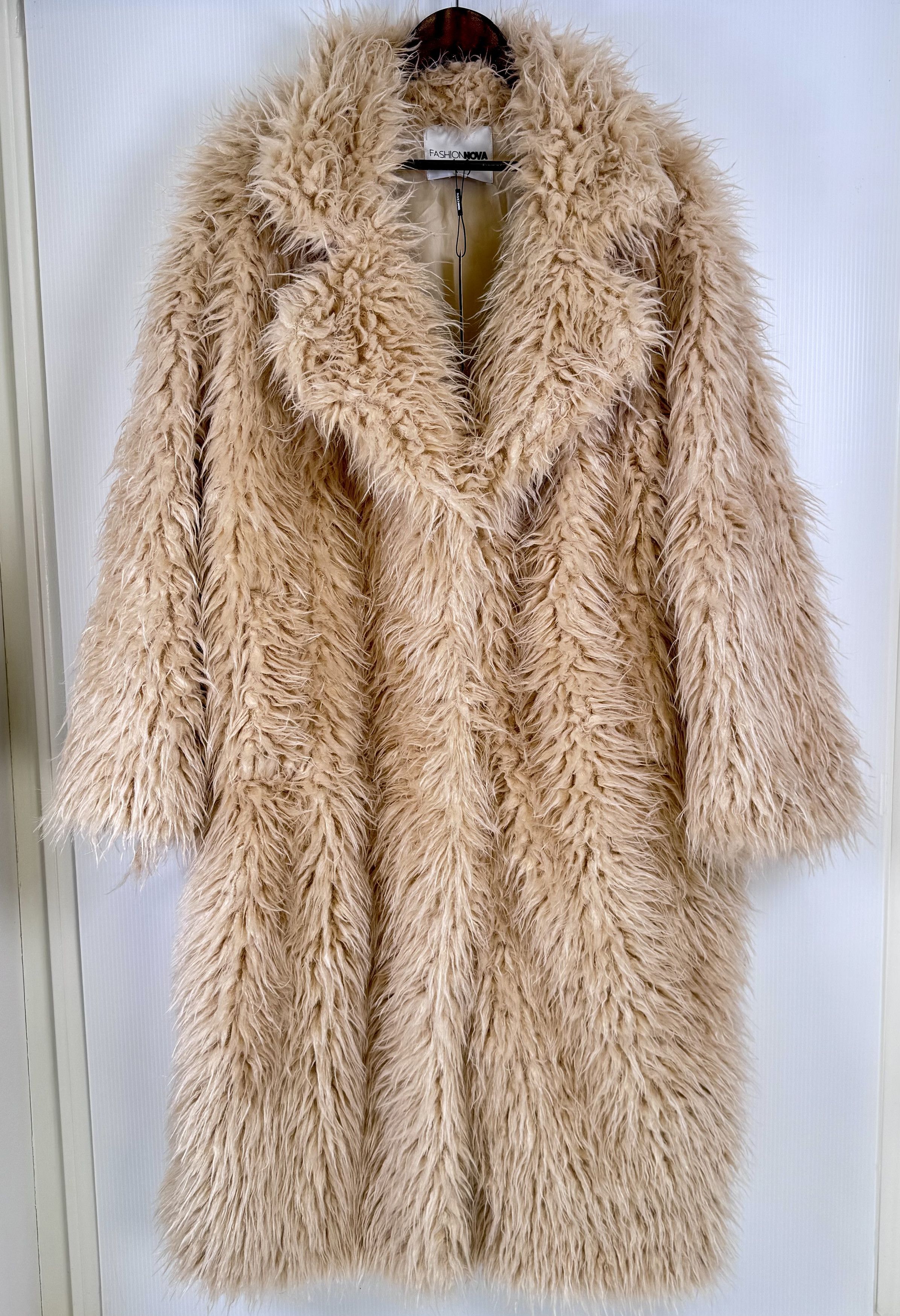 Fashion Nova FULL LENGTH NIKITA FAUX FUR TRENCH COAT Size XXL / US 16-18 / IT 52-54 - 1 Thumbnail