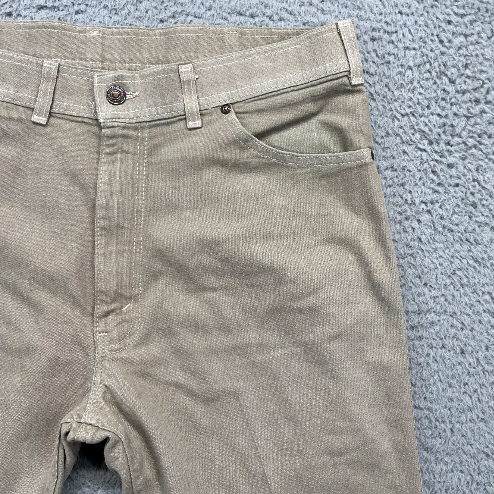 Levi's VINTAGE Levi's Pants Mens 38x32 Khaki 5-Pocket Relaxed Straight Leg USA 90s 80s Chino Stretch Casual Size US 38 / EU 54 - 4 Thumbnail