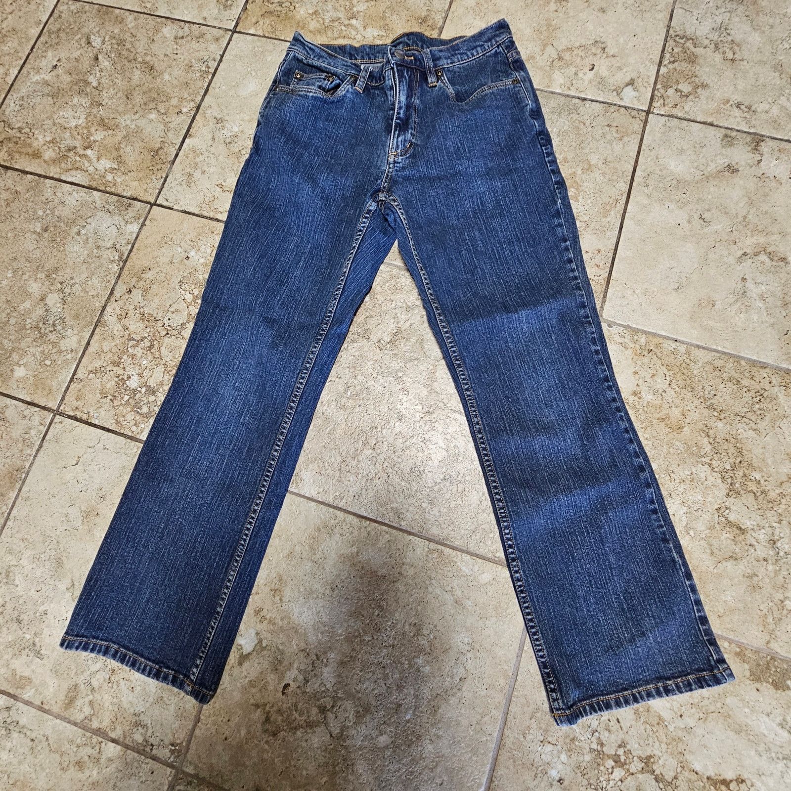 L.L. Bean L.L. Bean Womens Straight Jeans Size 10 Petite 27" inseam Size 32" / US 10 / IT 46 - 1 Thumbnail