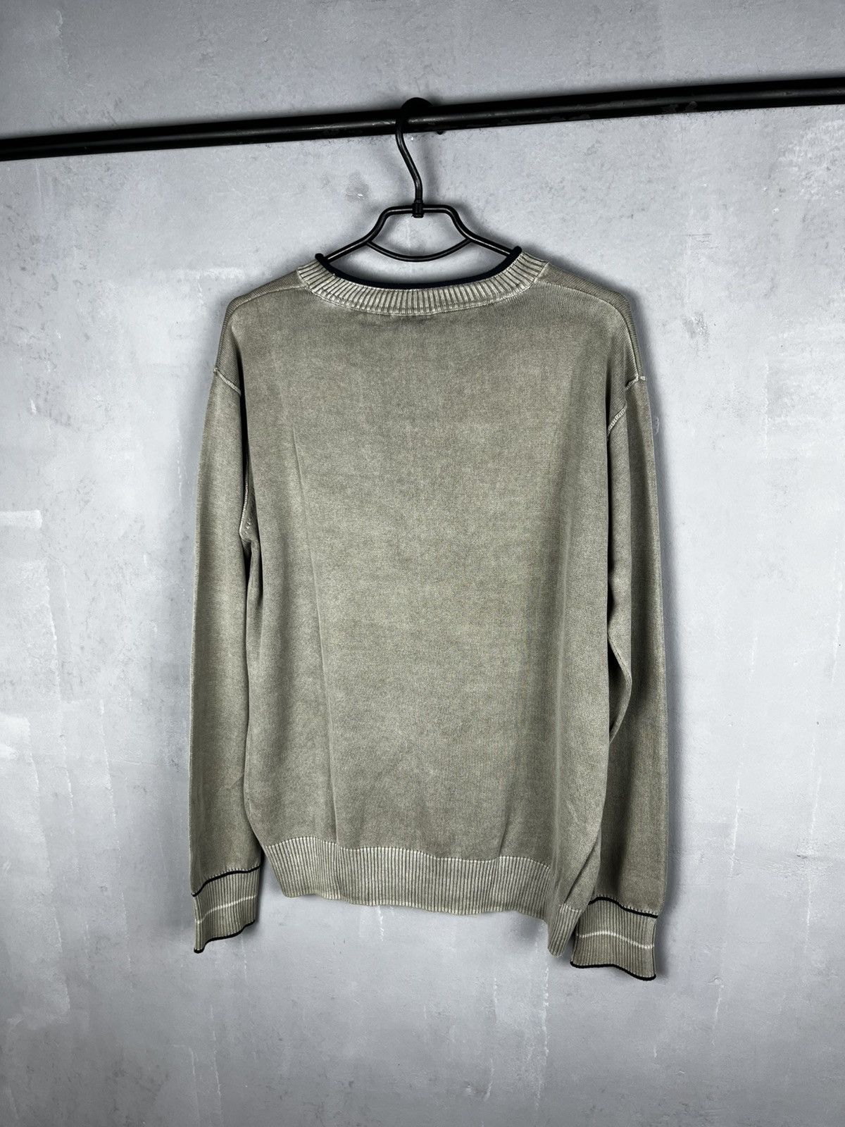 Giorgio Armani Armani Jeans sweatshirt size L mens big logo vintage Size US L / EU 52-54 / 3 - 13 Thumbnail