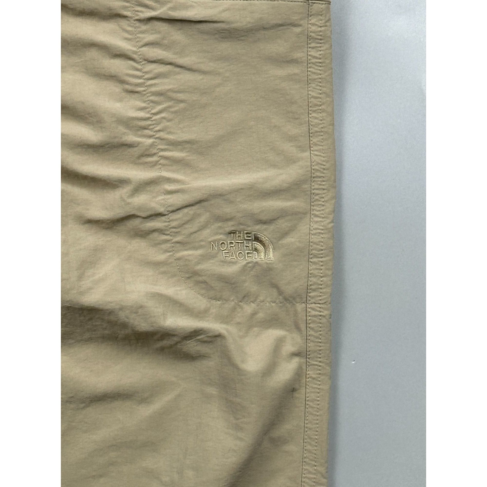 The North Face The North Face Beige Nylon Cargo Trail Pants (Y1190) Size US 32 / EU 48 - 2 Thumbnail