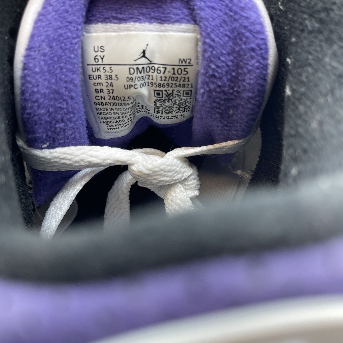 Jordan Brand Air Jordan 3 dark iris Size US 6 / EU 39 - 8 Thumbnail
