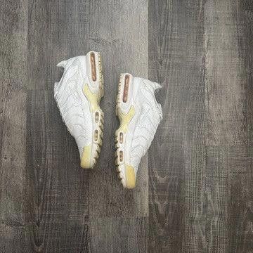 Nike NIKE • Air Max Plus "2018 Triple White" (13M) Size US 13 / EU 46 - 9 Thumbnail