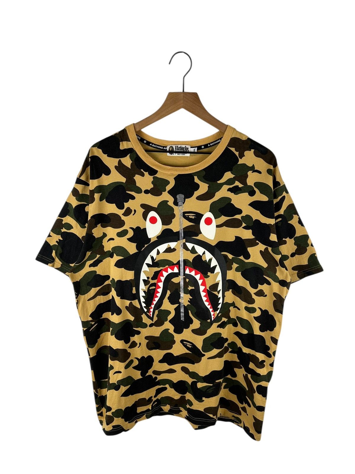 Bape Bape 1st Camo Shark Print T-Shirt Size US XL / EU 56 / 4 - 1 Thumbnail
