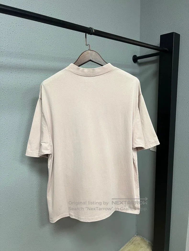 Balenciaga Balenciaga Pink Reverse Logo T-shirt. Size US M / EU 48-50 / 2 - 2 Thumbnail