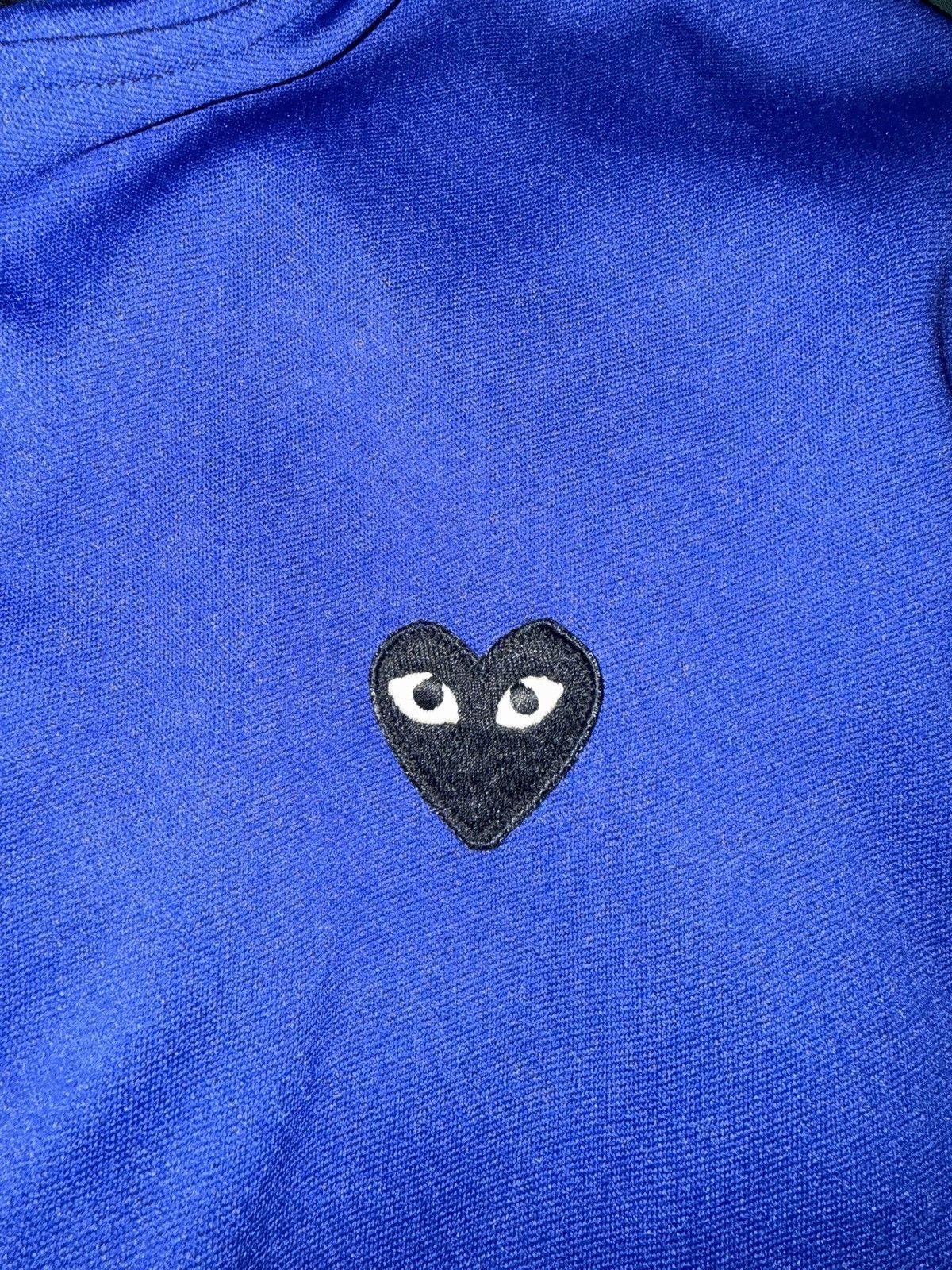 Comme des Garcons PLAY Comme des Garçons PLAY Heart Hoodie Blue and Black Size M Size US M / EU 48-50 / 2 - 10 Thumbnail