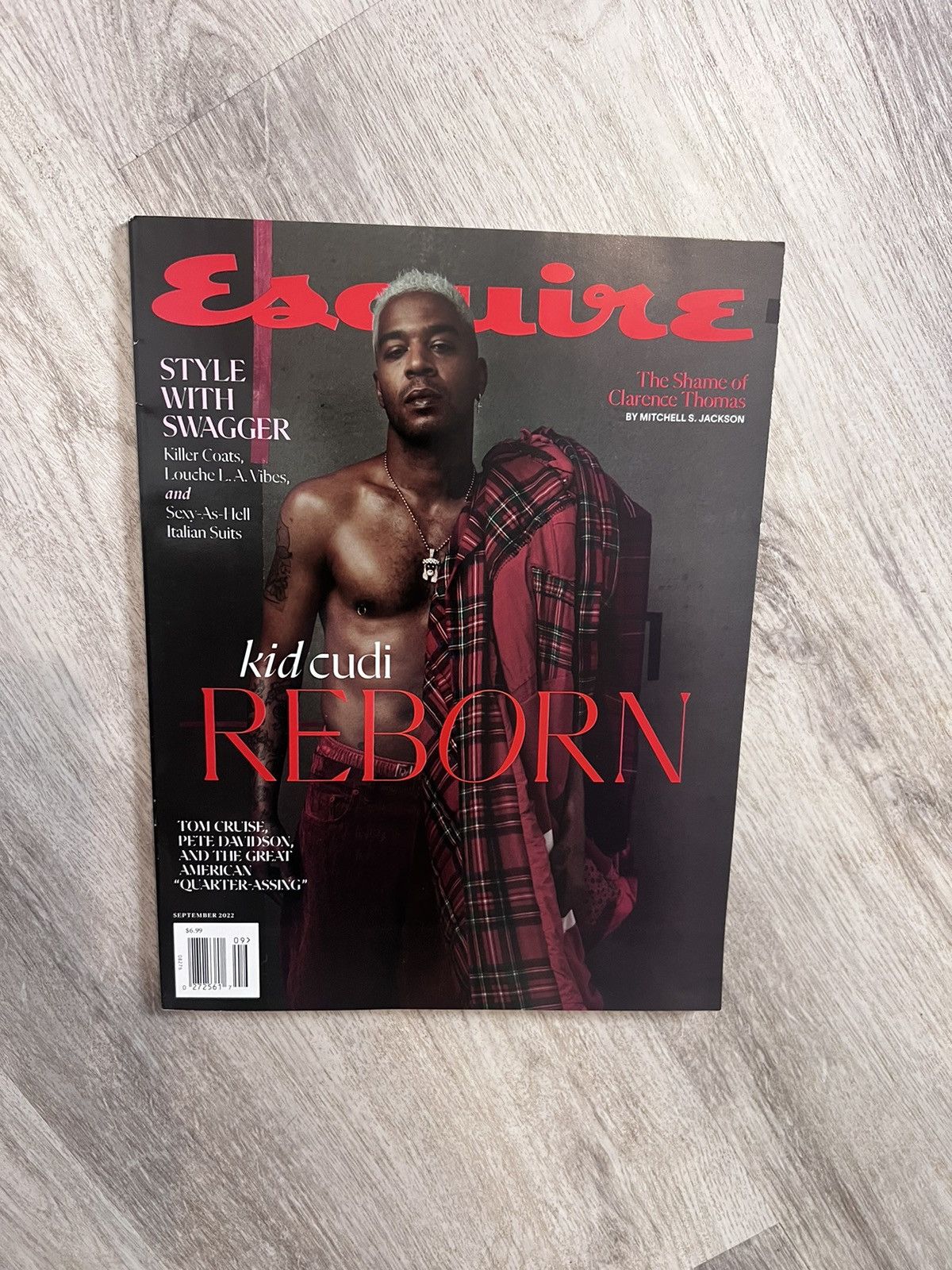 Esquire 2022 Kid Kudi Esquire Magazine Size ONE SIZE - 1 Thumbnail