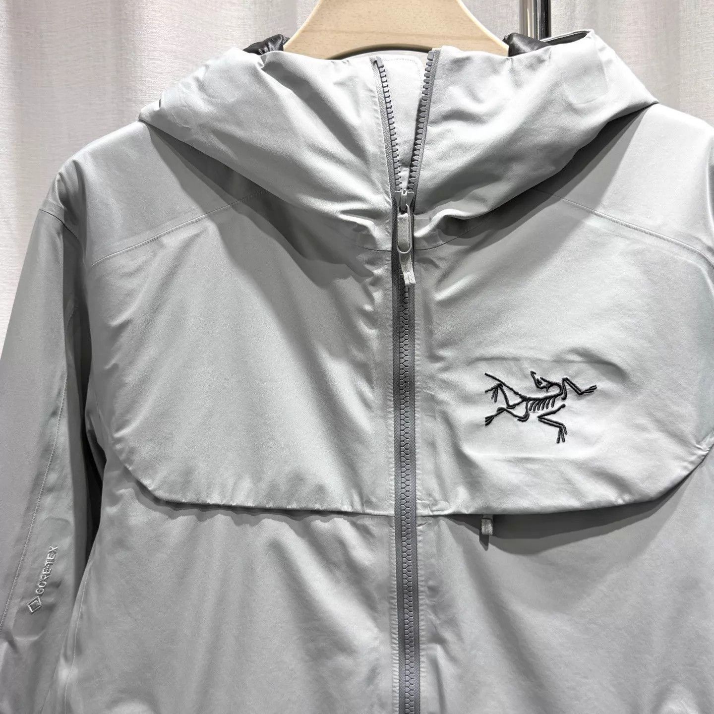 Arc'teryx Gray Hooded Light Jacket with Zip Pockets Size US M / EU 48-50 / 2 - 2 Thumbnail