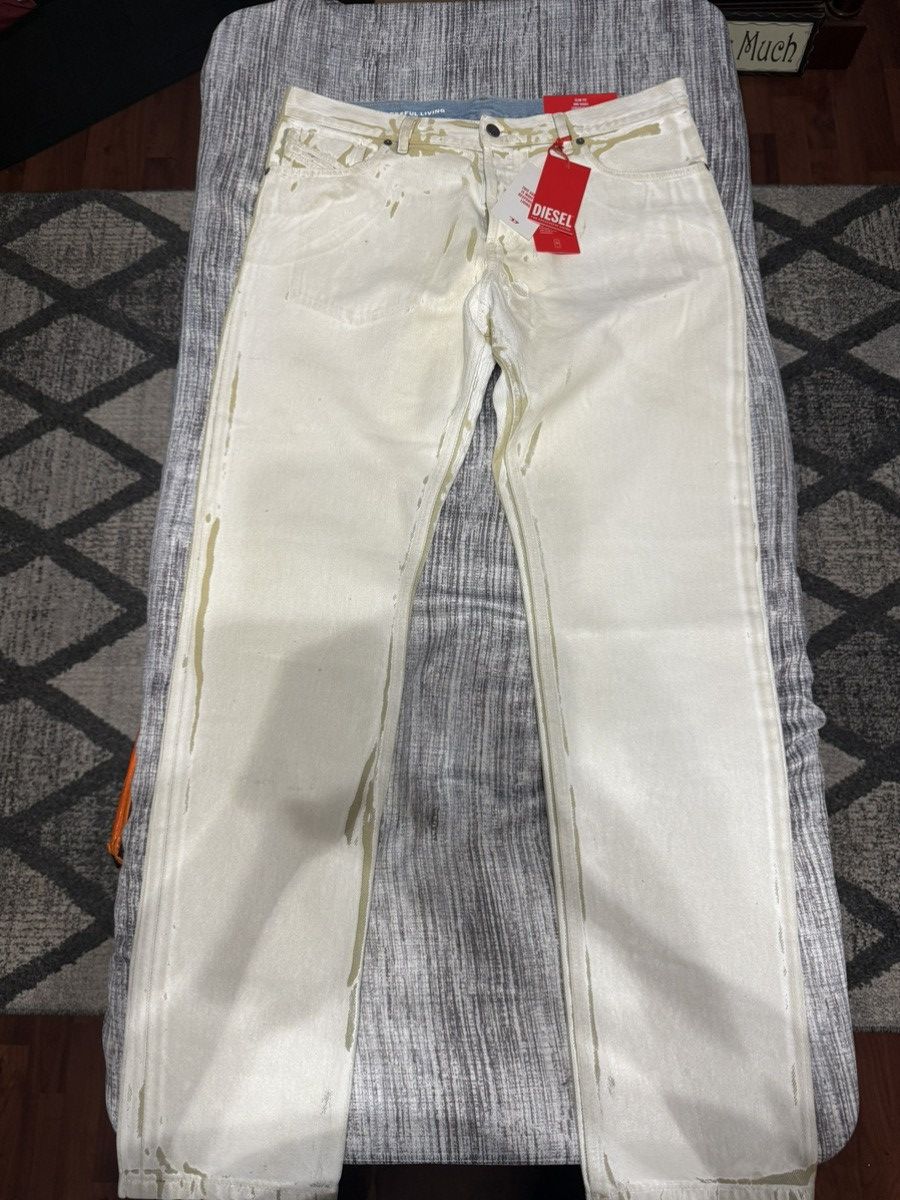 Diesel Diesel 1995 Distressed Straight Leg Painted Jeans Size US 34 / EU 50 - 1 Thumbnail